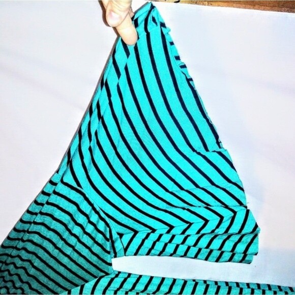 Green off the shoulder top 3X - Picture 3 of 8